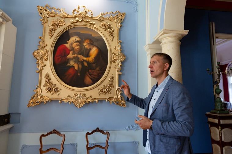 Muuga mõisa dilemma: kuna taieste originaale ei tagastata, laseb omanik teha koopiaid