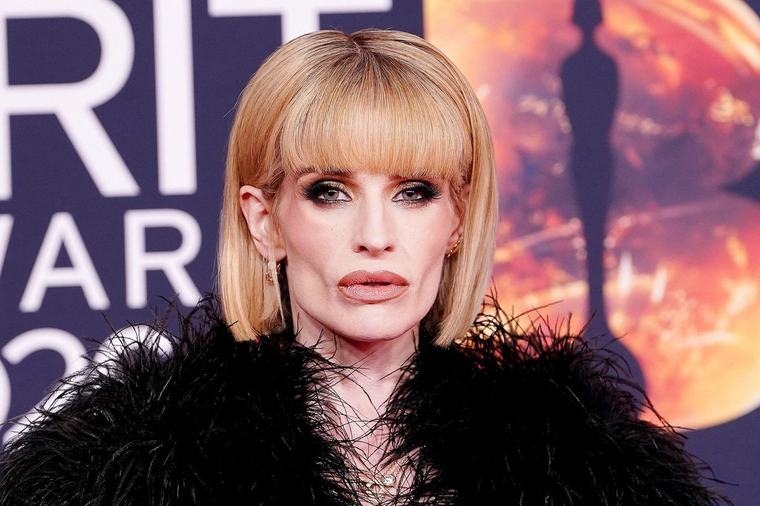 „Kandsin parukat, et oma nägu varjata.“ Selgus Kelly Osbourne’i ekstreemse kõhnumise põhjus