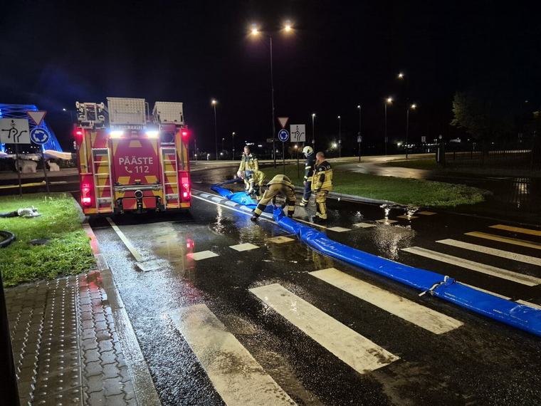 Pärnu üleujutuse päästetööd kestavad teist päeva
