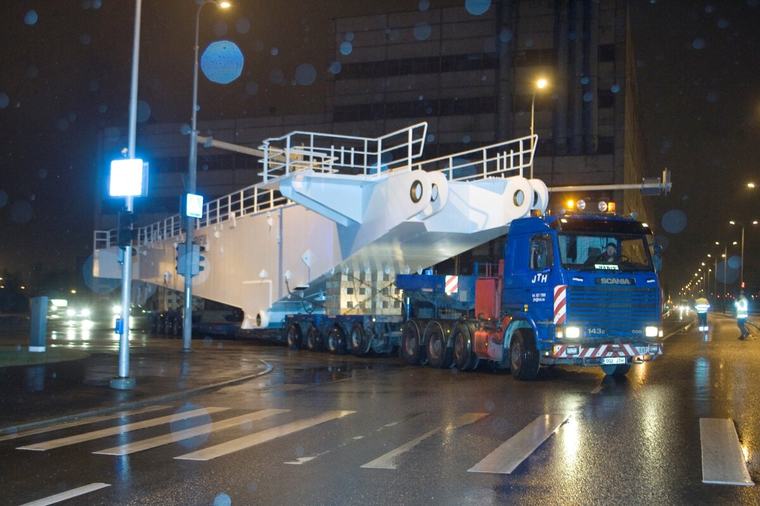 Eesti teedele jõuab aeg-ajalt pööraseid vedusid. "Tallinna tänavatel liikus ükskord 500 tonni"