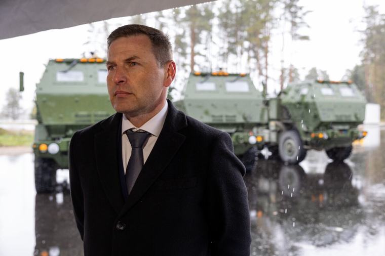 Kaitseminister Hanno Pevkur astub tagasi